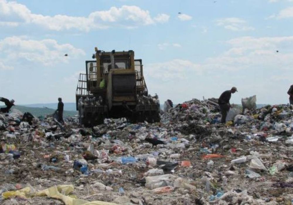 Proces colectiv impotriva noii gropi de gunoi din Comuna Vidra